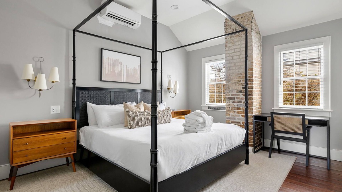 Cannonborough Elliotborough Apartment | Thomas Waring House | Unit D | Sleeps 6