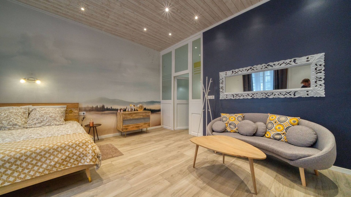 Poligny Apartment | three apartments on the ground floor of a private mansion dating from 1430