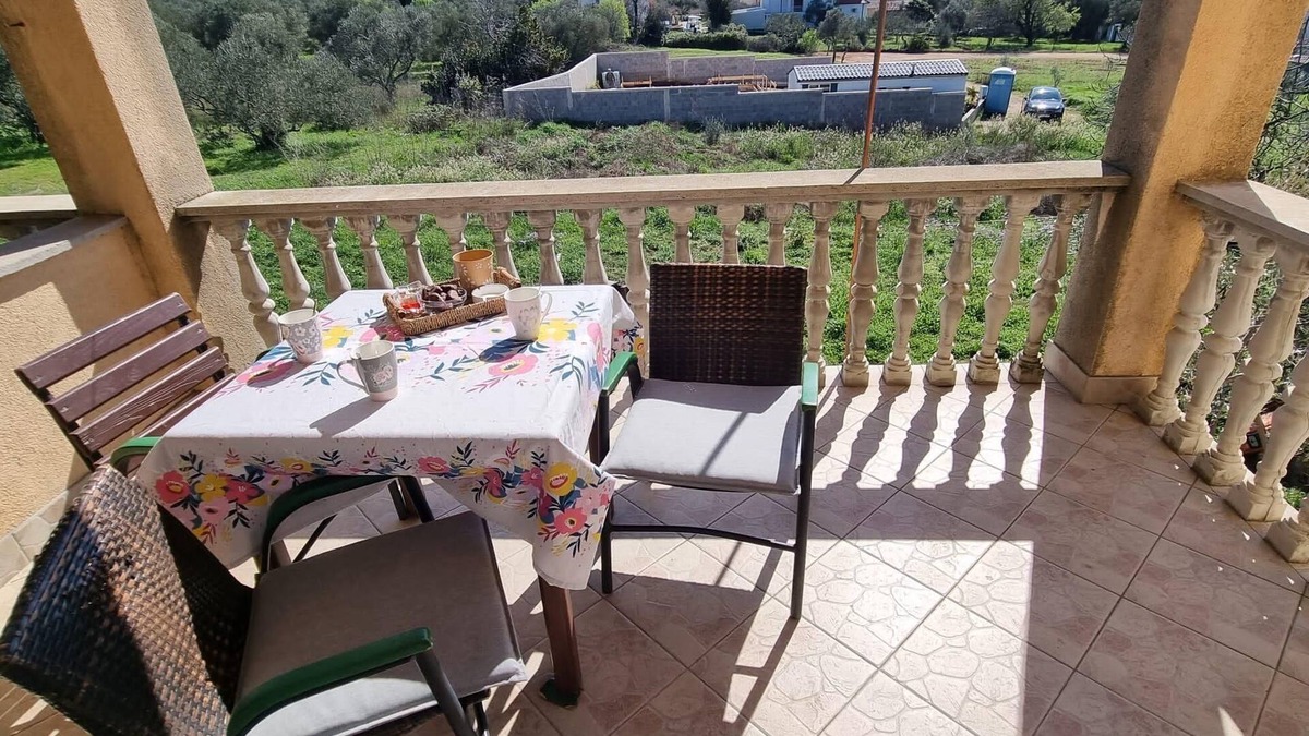 Biograd na Moru Apartment | Three bedroom apartment with terrace Sveti Filip i Jakov, Biograd (A-16708-a)