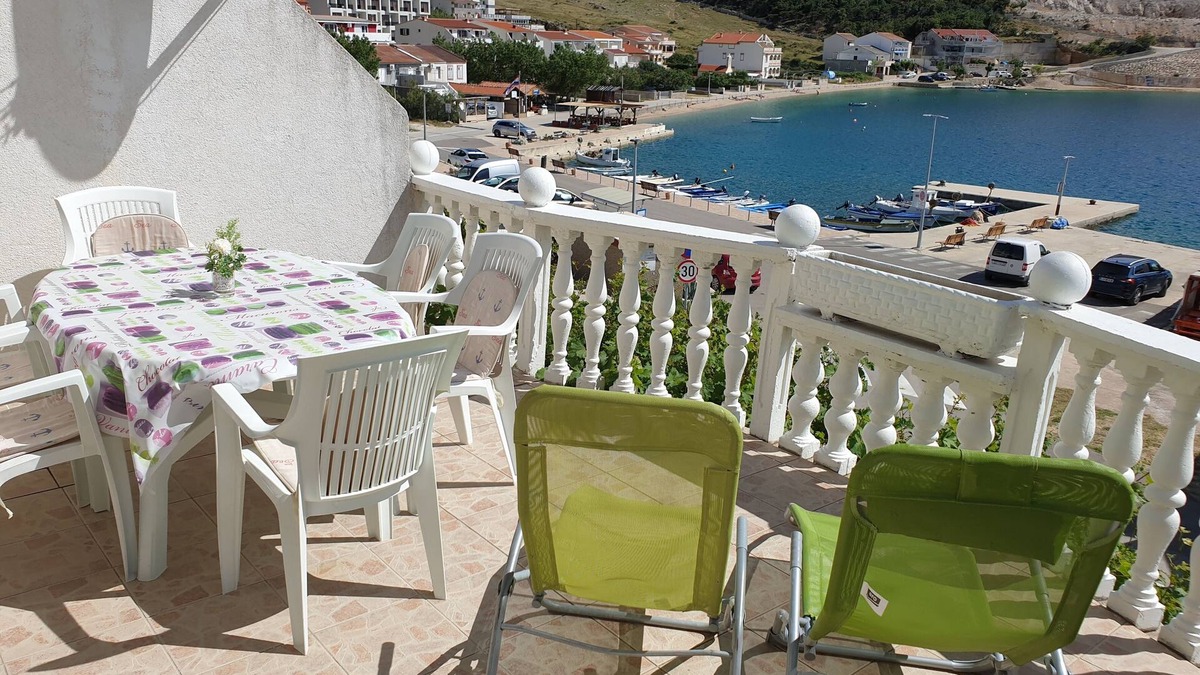 Metajna Apartment | Three bedroom apartment with terrace and sea view Metajna, Pag (A-6498-a)