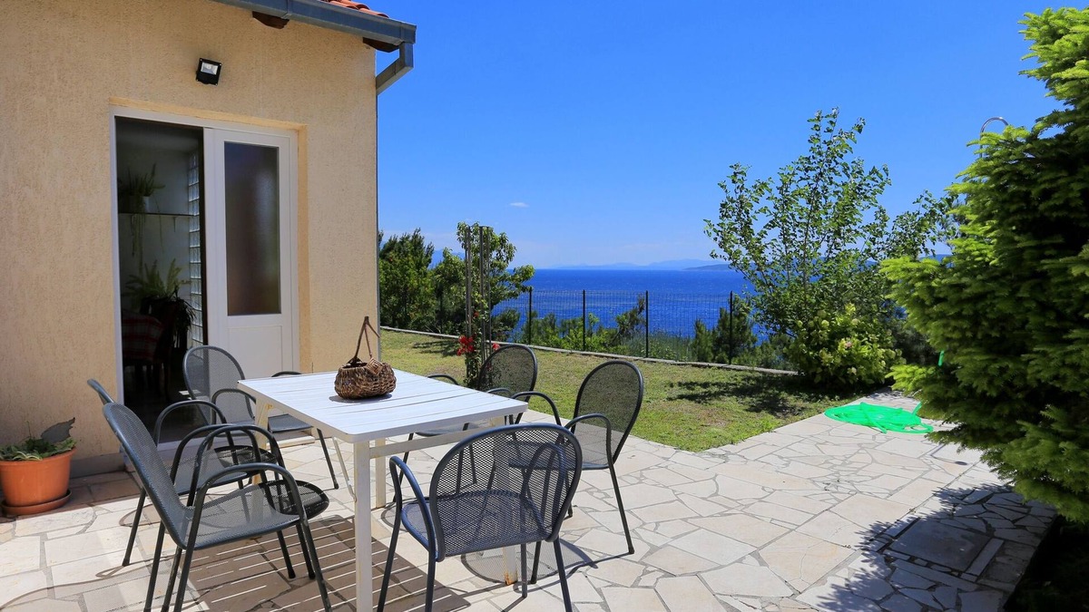 Marusici Apartment | Three bedroom apartment with terrace and sea view Marušići, Omiš (A-1024-a)