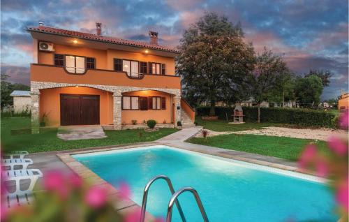 Grandici House | Three-Bedroom Holiday Home In Barban