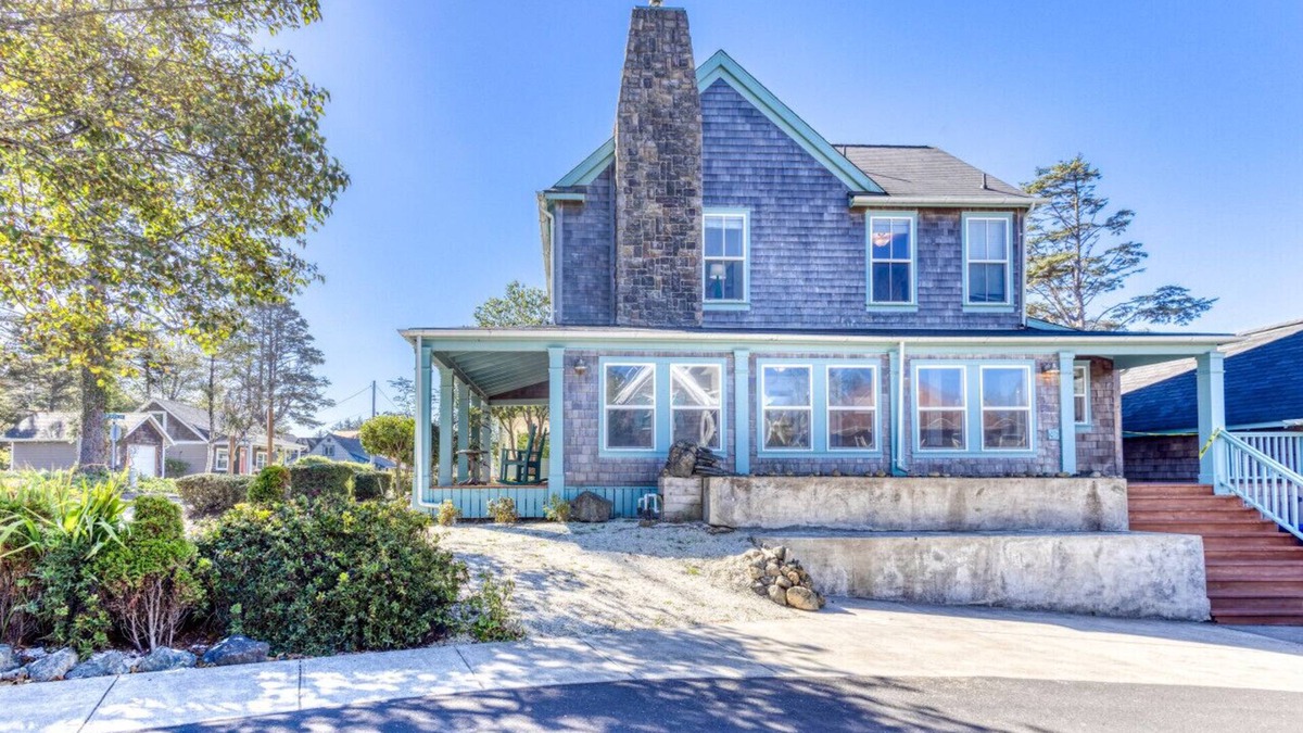 Olivia Beach House | Three bedroom house in United States of America, Lincoln City