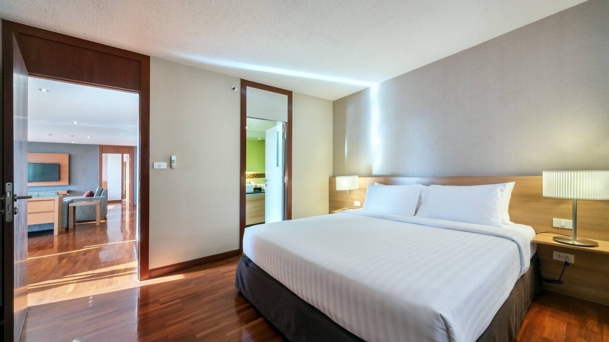 Embassy District House | Three Bedroom Residence - an excellent choice for large families