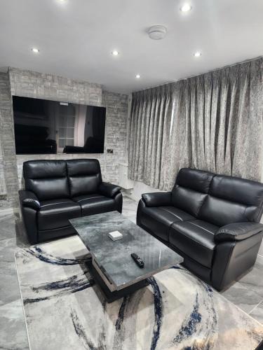 Belfast City Centre House | Three bedrooms Luxury City Centre Home