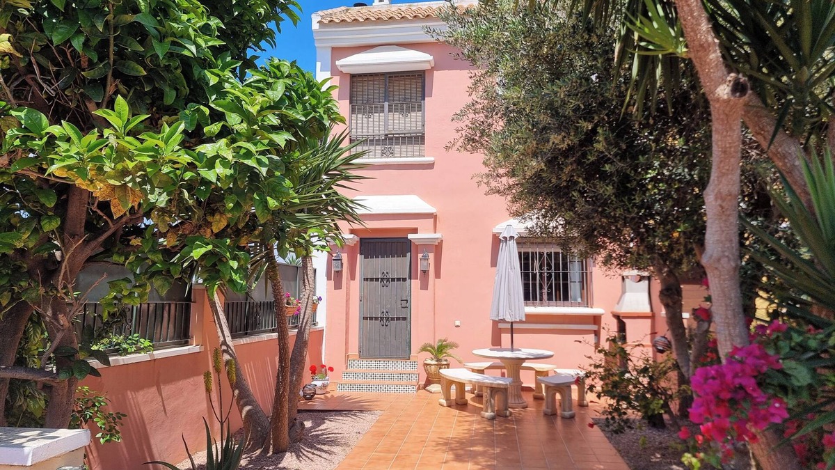 Roda House | Three double bedroom townhouse in lovely village