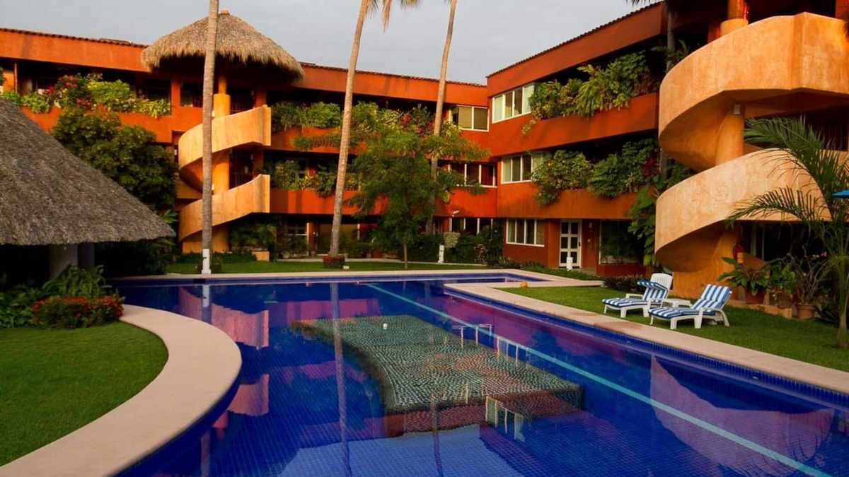 Ixtapa - Zihuatanejo Condo | Three Minutes From the Warm Sands of Spectacular Playa La Ropa!