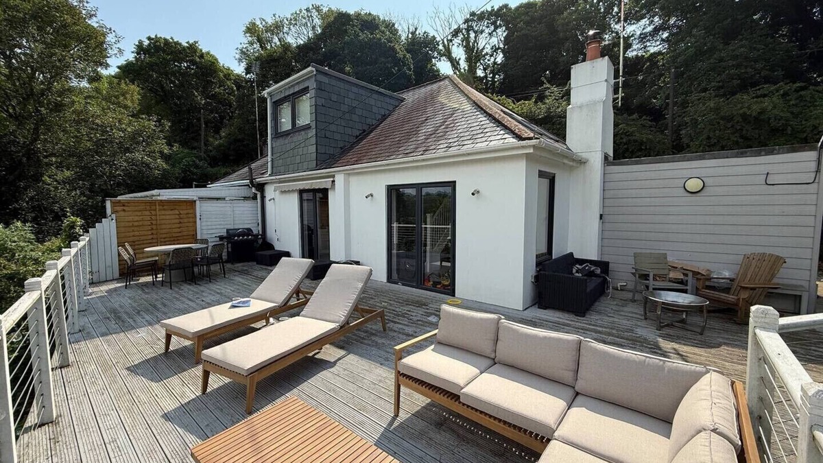 Fowey Cottage | Three Quarter Cottage