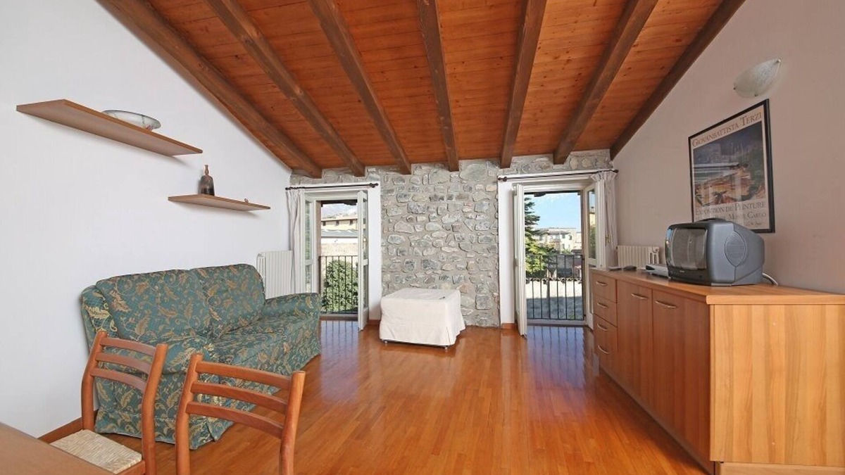 Gargnano Apartment | Three-room apartment Casa Caterina two minutes from the beach
