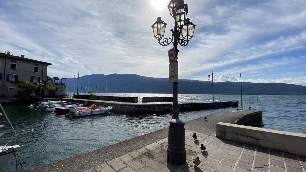 Cecina House | Three-room apartment Toscolano Maderno with pool large terrace Beach 5 minutes away
