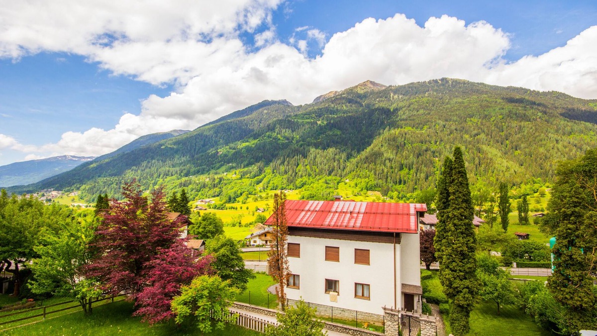 Giustino Apartment | Three-room apartment with large balcony and splendid view - Adamello Brenta Park