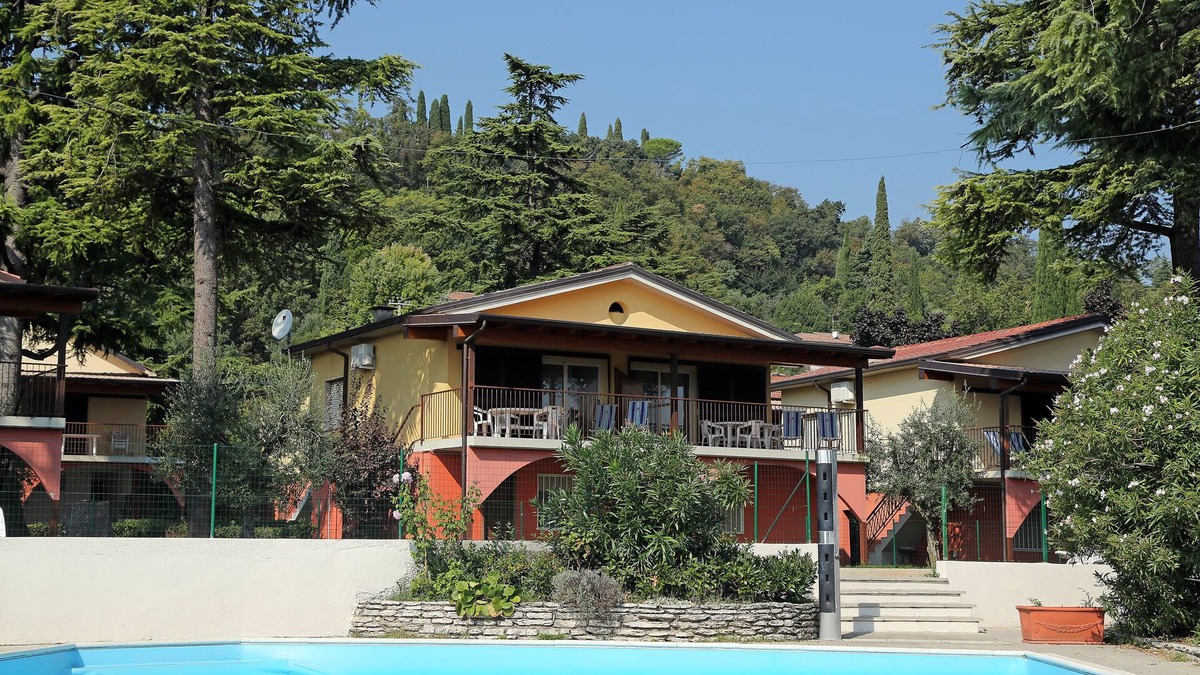 Villaggio Sanghen House | Three-room villa direct to the beach, 6 beds garden pool