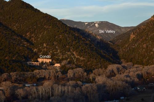 Arroyo Seco House | Three Studios At Canyon Base - 15min To Ski