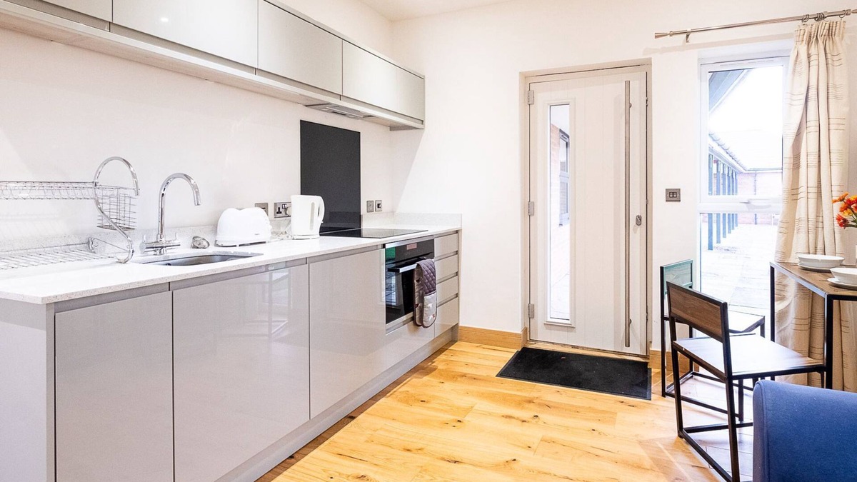 Pettistree Cottage | Three Tuns Apartments - Ash - sleeps 2 guests in 1 bedroom