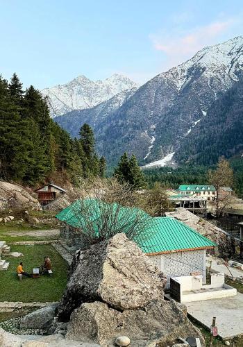 Rakchham House | ThrillEscape - Stay in Cottages & Tents