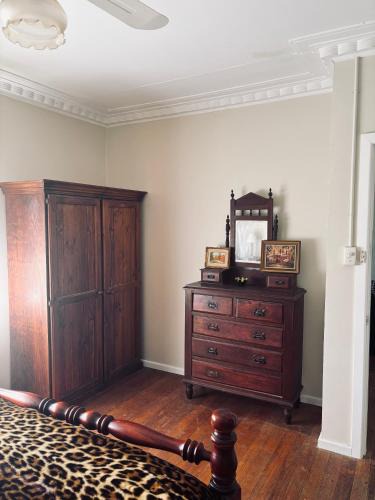 Mangoplah House | Thronum Cottage