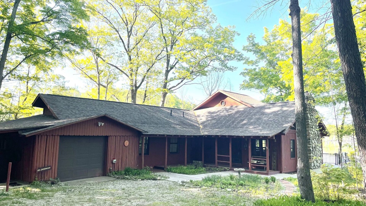 Boyne Falls Cabin | Thumb Lake Family Cabin - perfect getaway on the water!