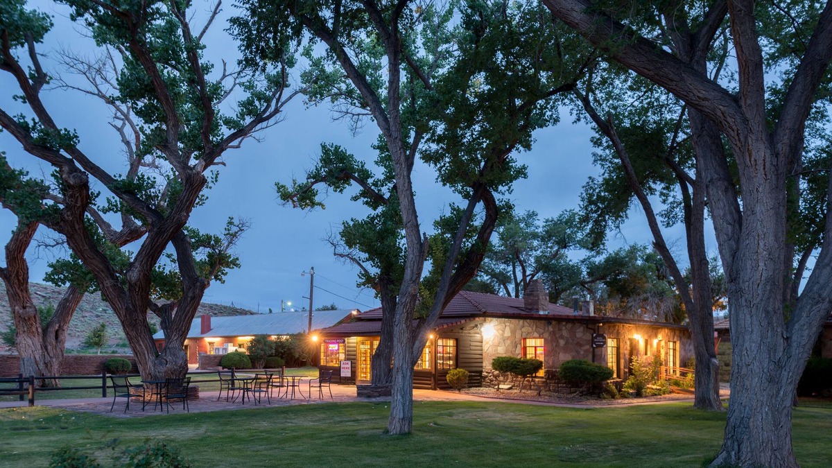 Chinle Hotel | Thunderbird Lodge