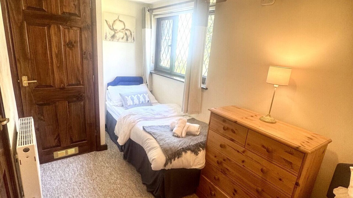 Irstead House | Thurnefield - Willow Tree