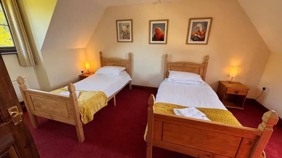 Repps with Bastwick House | Thurnefield Holiday Cottages - Cherry Tree Cottage