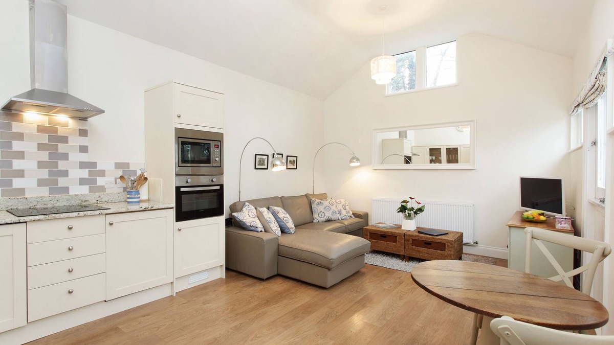 Thurnham Apartment | Thurnham Keep Stables, Near Leeds Castle