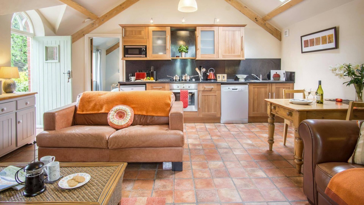 Dre-fach Felindre Cottage | Thyme Lodge, Newcastle Emlyn