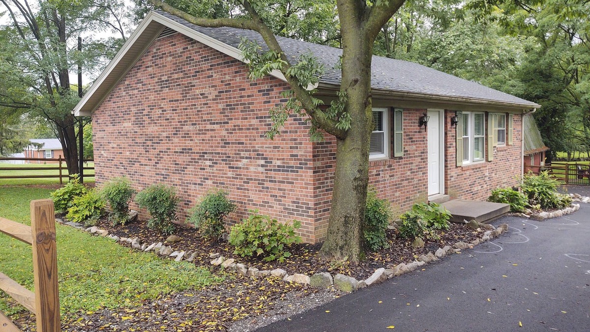Lebanon House | Ticky's Cottage at Empire Estate