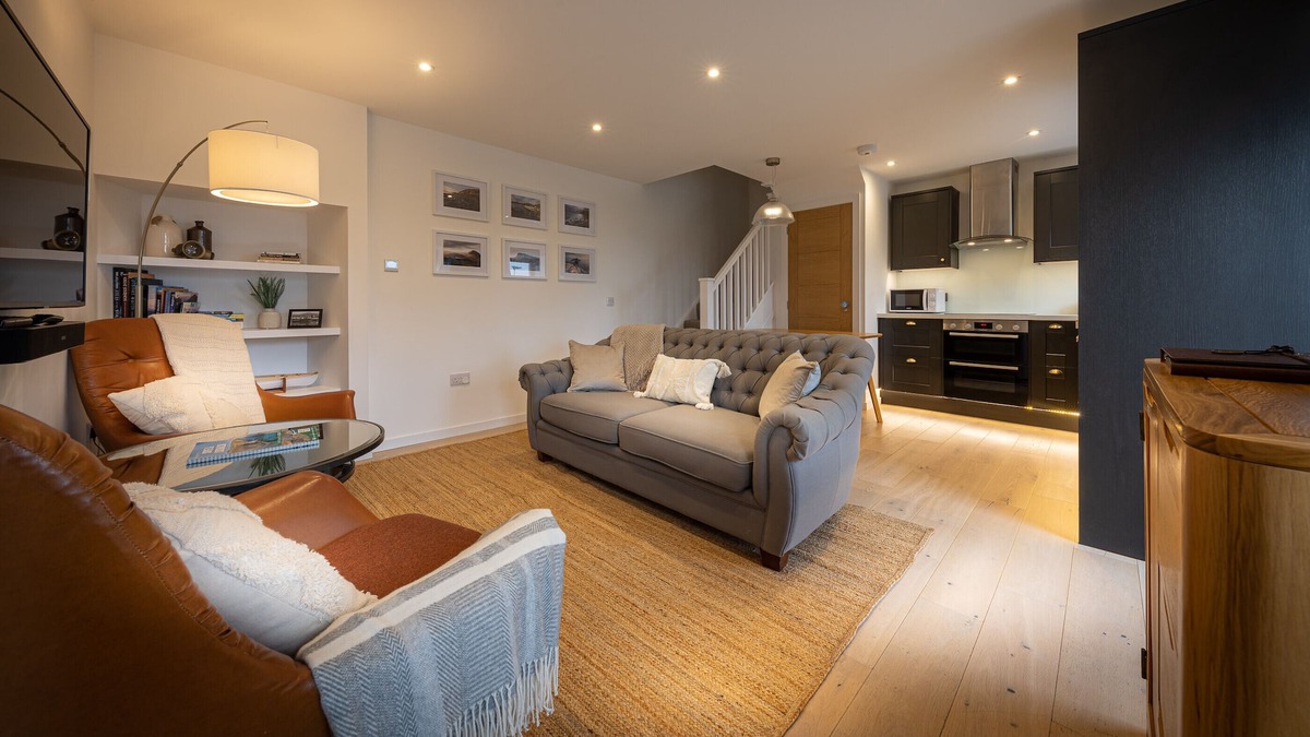Ardvasar House | Tidal Cottage - Lou House
