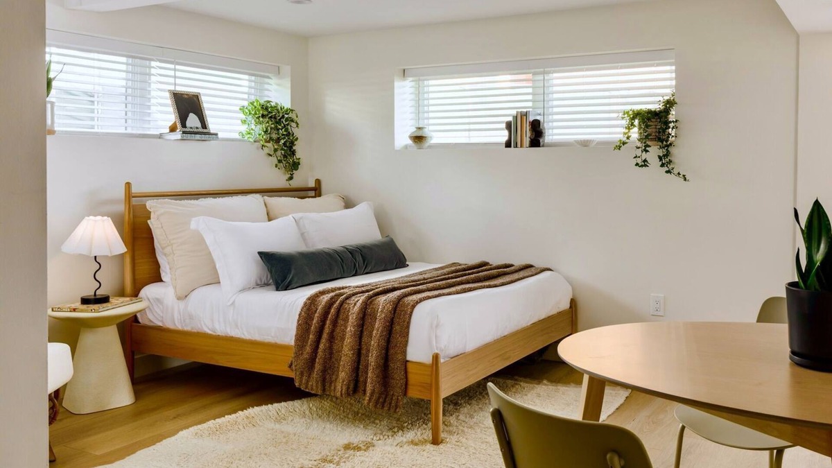 El Segundo Condo | Tide House - Unit E | Seaside Studio w/Parking