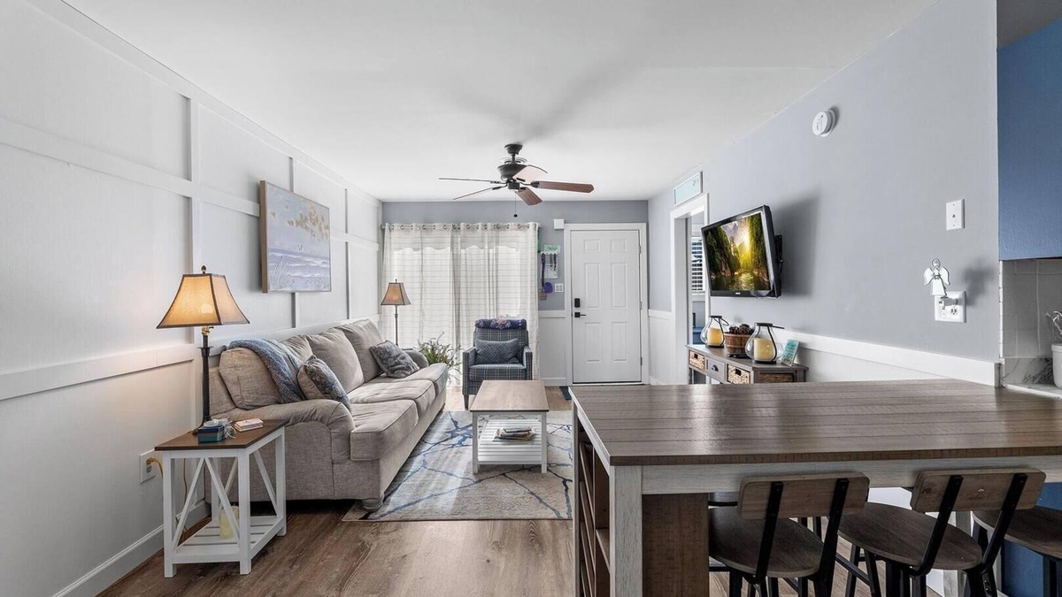 Heron Harbour Isle Condo | Tide Together, Updated 2Bdrm 2 Ba Condo/Outdoor & Indoor Pools/Close to Beach