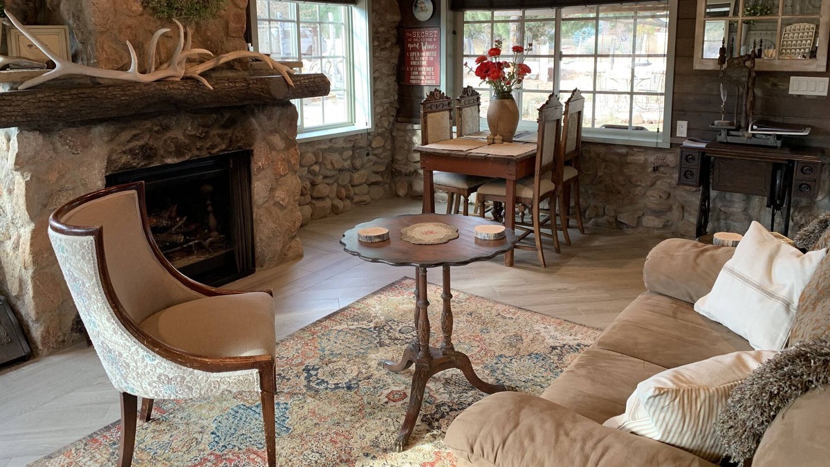 Young House | Tierra Madre Vineyards B & B - Garden House
