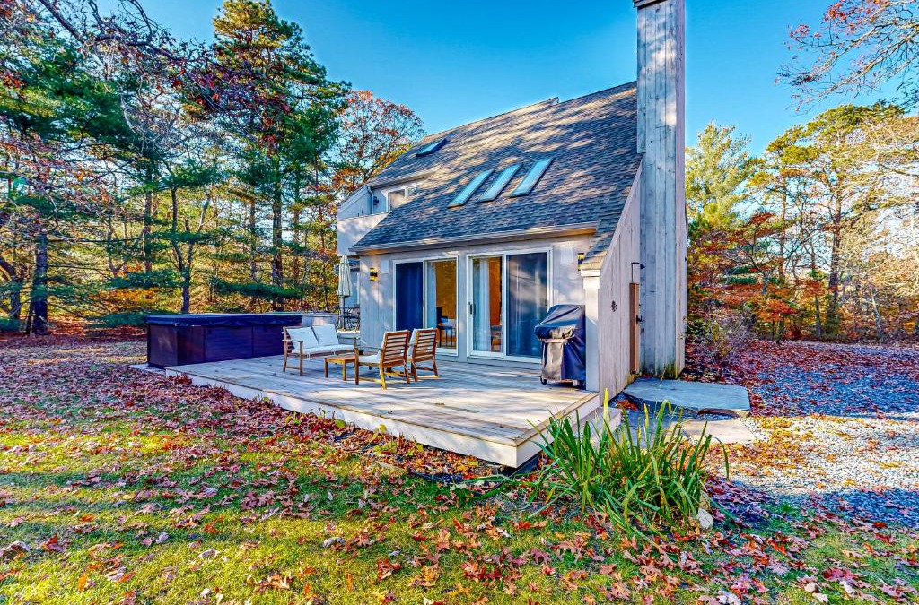 Lagoon Heights House | Tiffany's Treasure