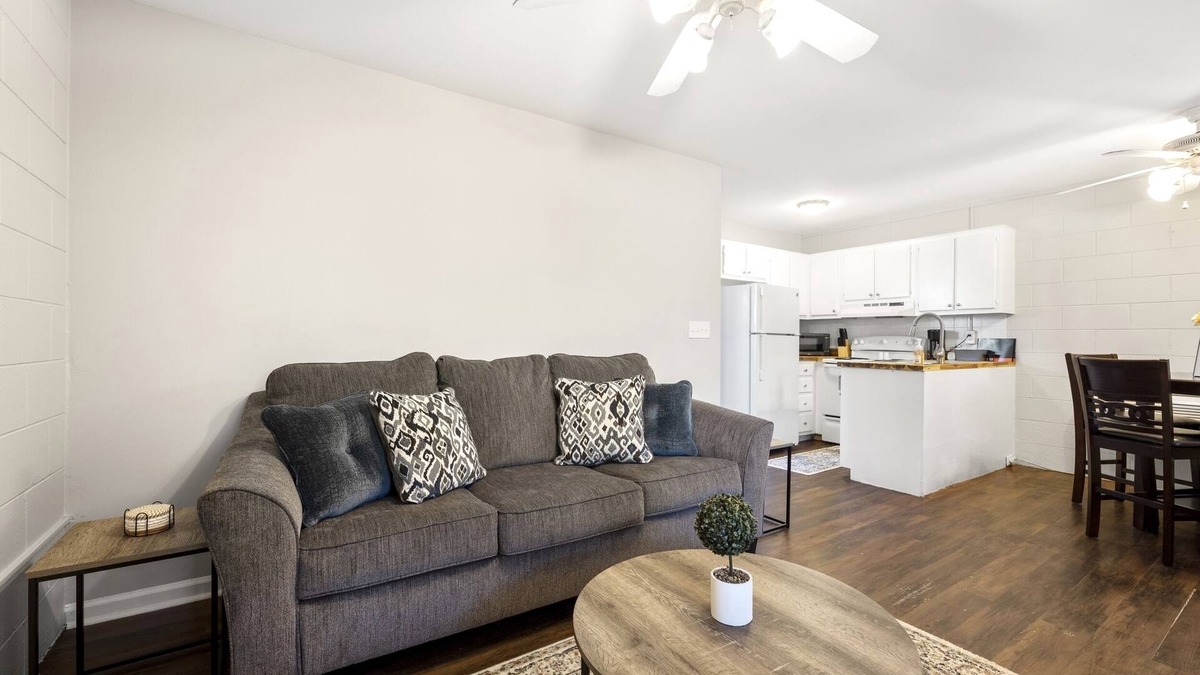 Central Apartment | Tiger's Refuge:Apt C 1br,1ba 10 mins from Clemson University