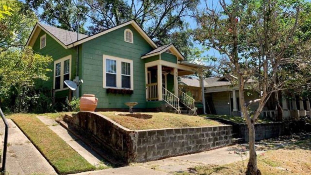 Beauregard Town Historic District House | TigerTown Retreat. Downtown Baton Rouge and 5 minutes to LSU.