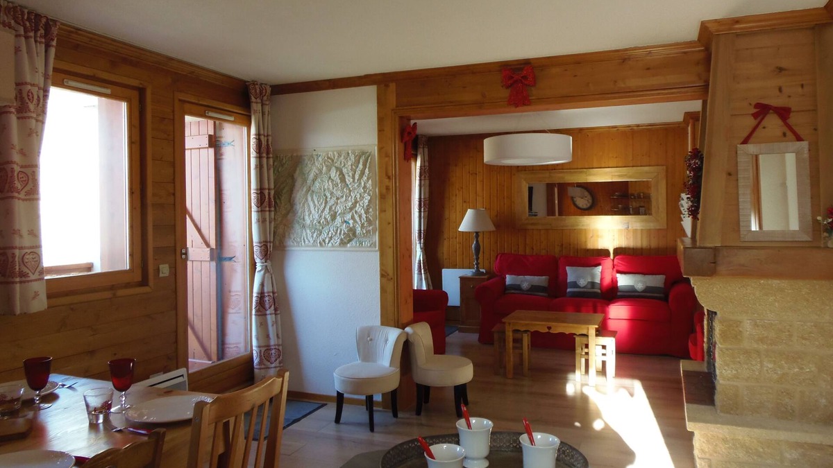 Tignes le Lac Apartment | TIGNES LE LAC: T5, lovely, welcoming, bright totally, south-west, on ski, magnificent view on the lake of Tignes and the Grande Motte