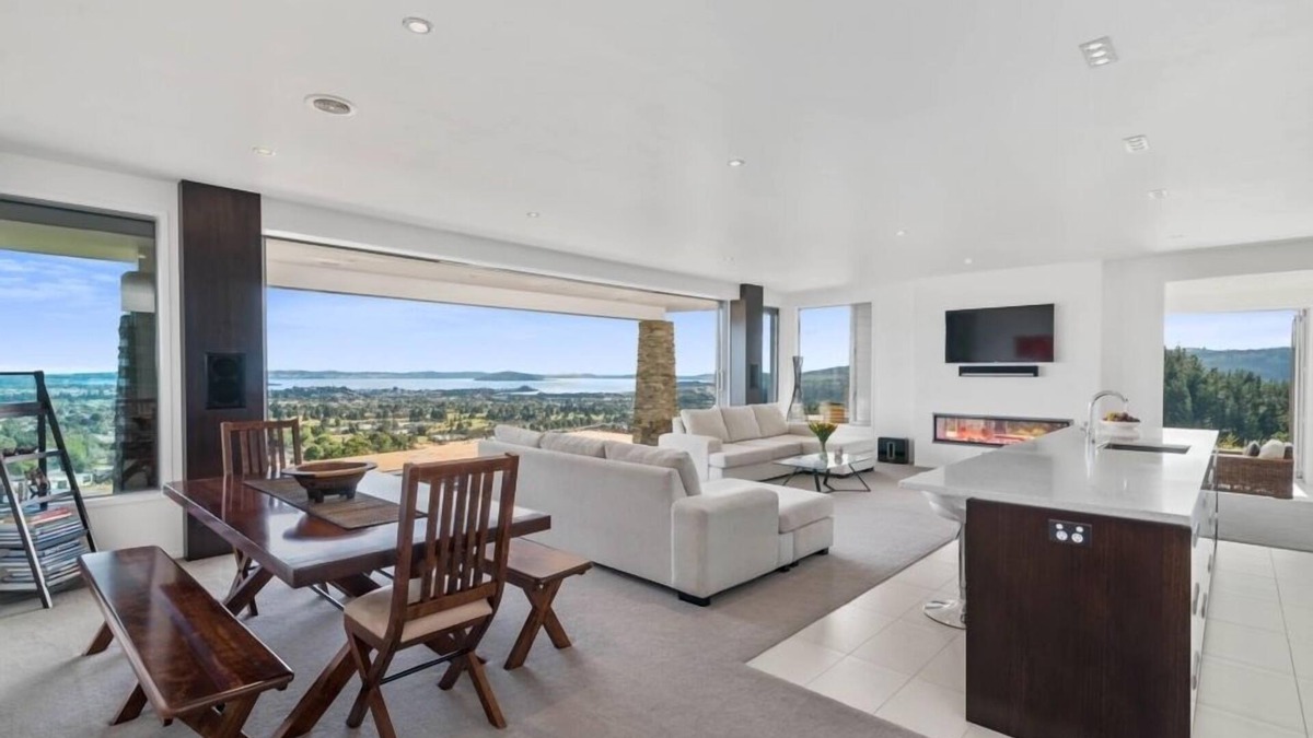 Rotorua House | Tihi Retreat - Rotorua