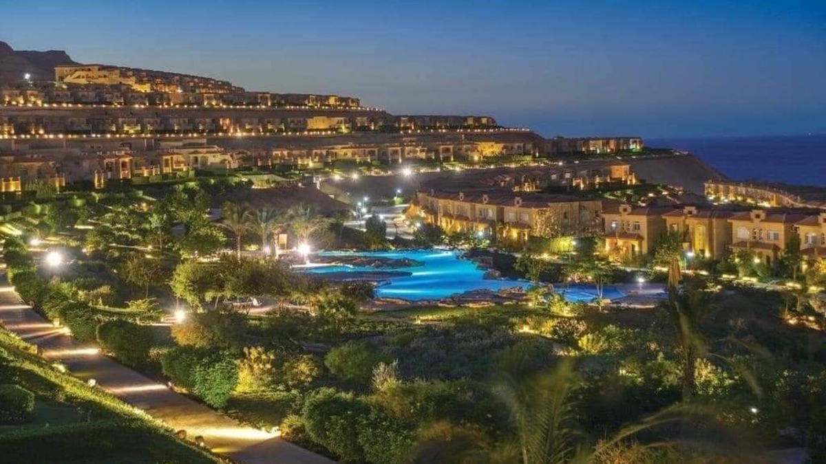 Ras Sudar Villa | Tilal villa with private garden sea view-4 Room