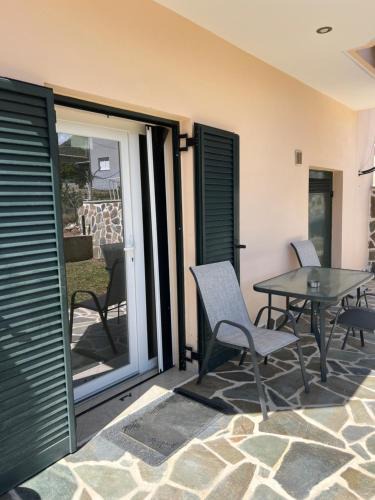Plataria Apartment | Tillo Apartments 2
