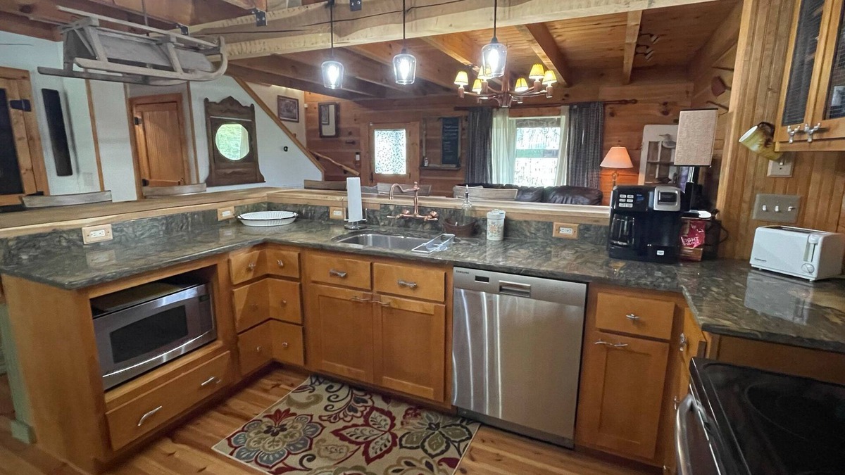 Scottsboro Cabin | Timber Lodge Retreat at Guntersville Lake