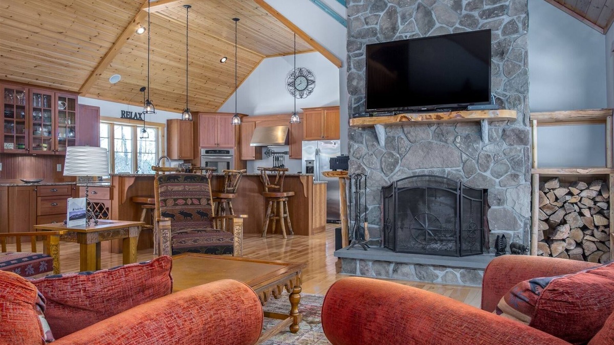 Sunday River Area House | Timberline Lodge | 5 Bed, 4.5 Bath