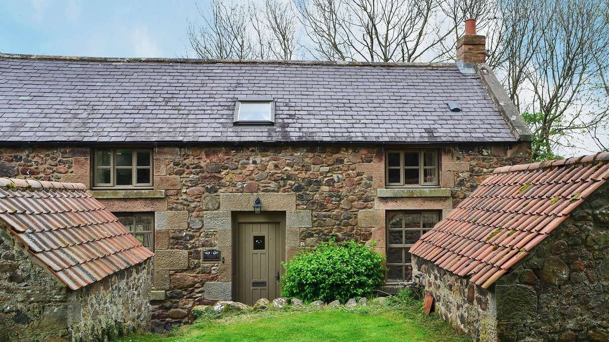 Akeld Cottage | Timberwick Green-MED