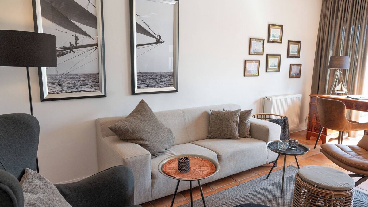 Wormshoft House | Time out - terrace, garden furniture, shower room, fireplace, washing machine, parking space