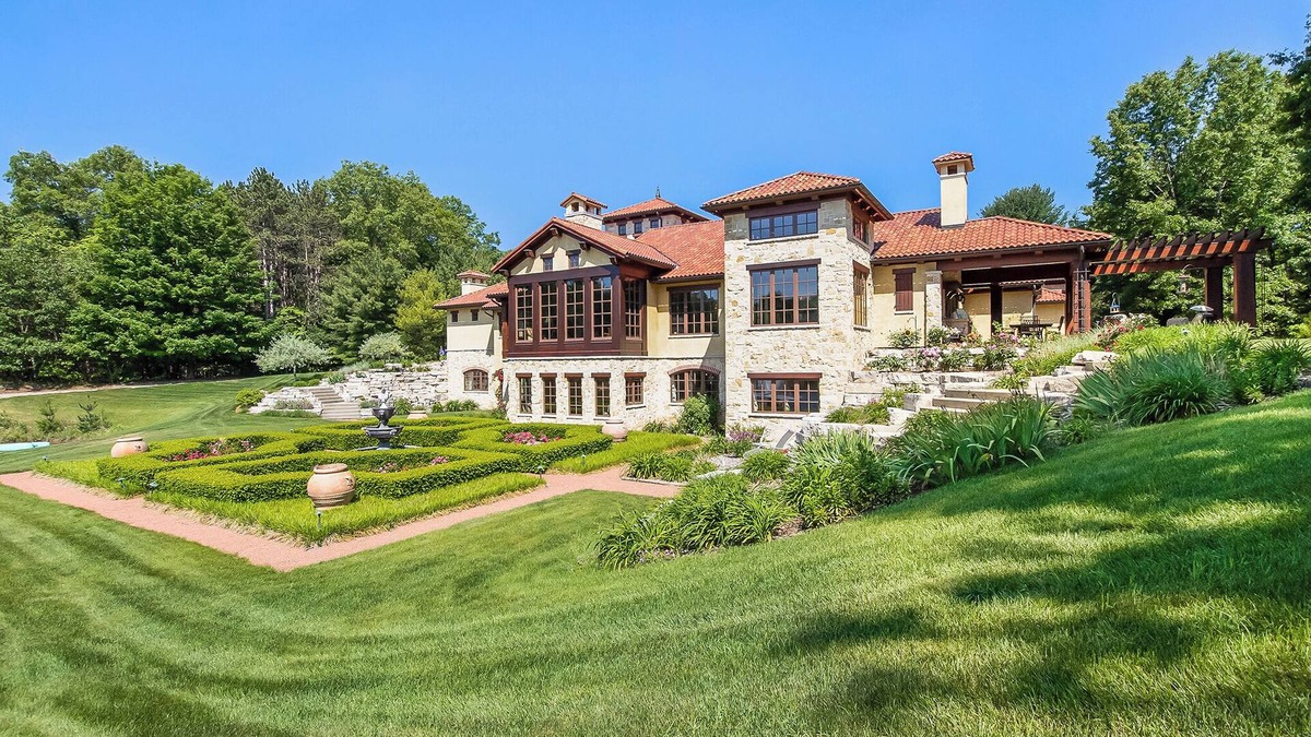 Holland Villa | Timeless Euro Tuscan gated estate on 14.5 acres with vineyard, pond and gardens.