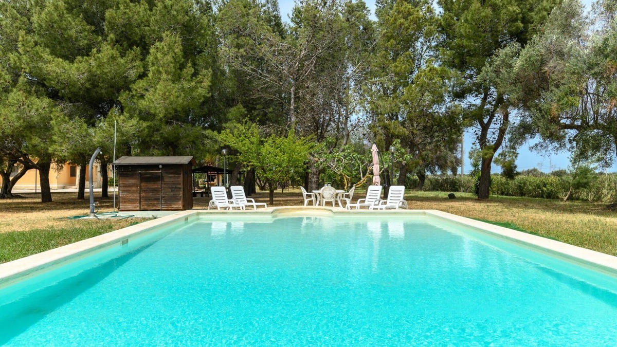 Mesagne Villa | Timeless Puglia Villa | 4 Bedrooms | Villa Salento Green | Private Pool & Great.