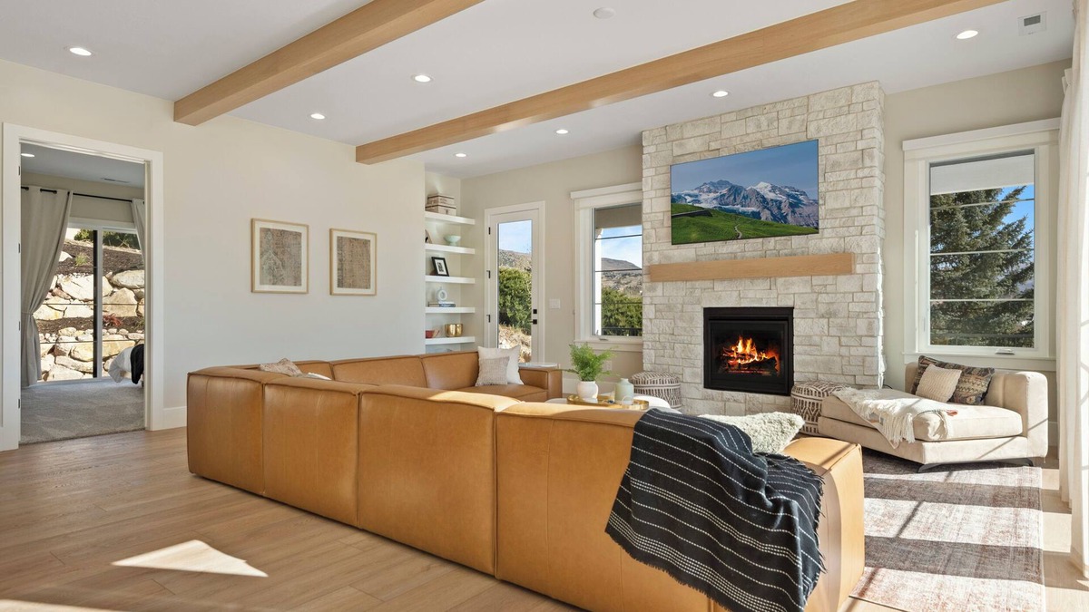 Heber House | TimpView Terrace, 5BR 4.5BA, Hot Tub, Decks, Incredible Views, Gym, Close to Deer Valley