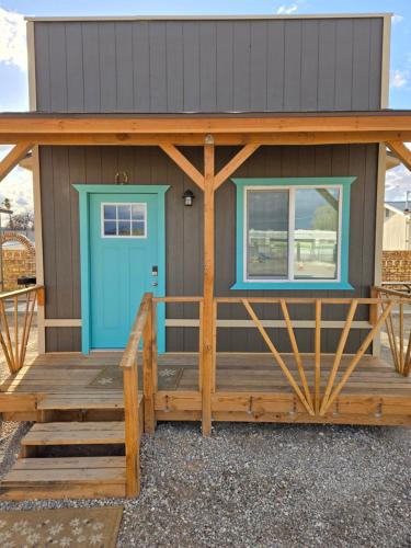Quartzsite House | Tiny Cabin #20 American Trails