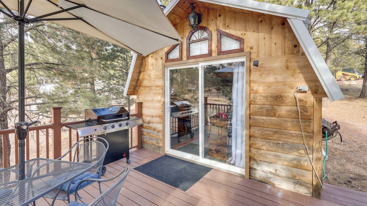 Hermosa Cabin | Tiny Cabin w/Outdoor Dining Area - Near Keystone!