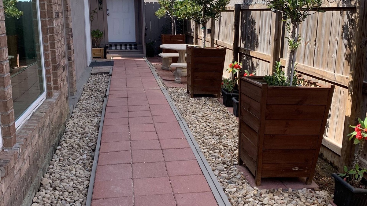 Brownsville Apartment | Tiny Cozy Studio #1