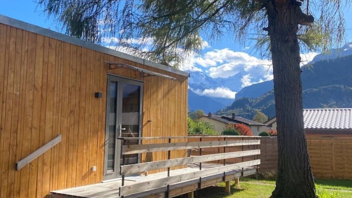 Unterseen Cabin | Tiny Eco Lodge Eiger - Best Views to Jungfrau