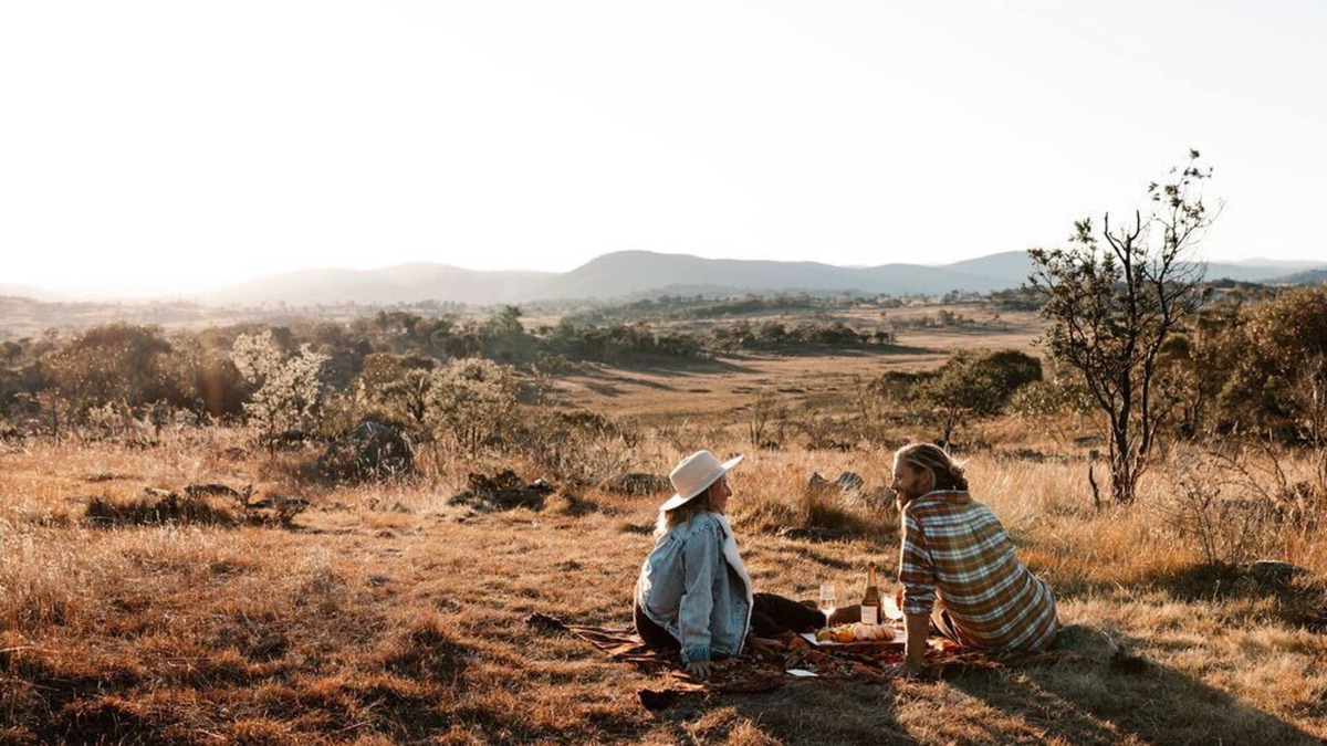 Belbora Cabin | Tiny Elsie Summary: S